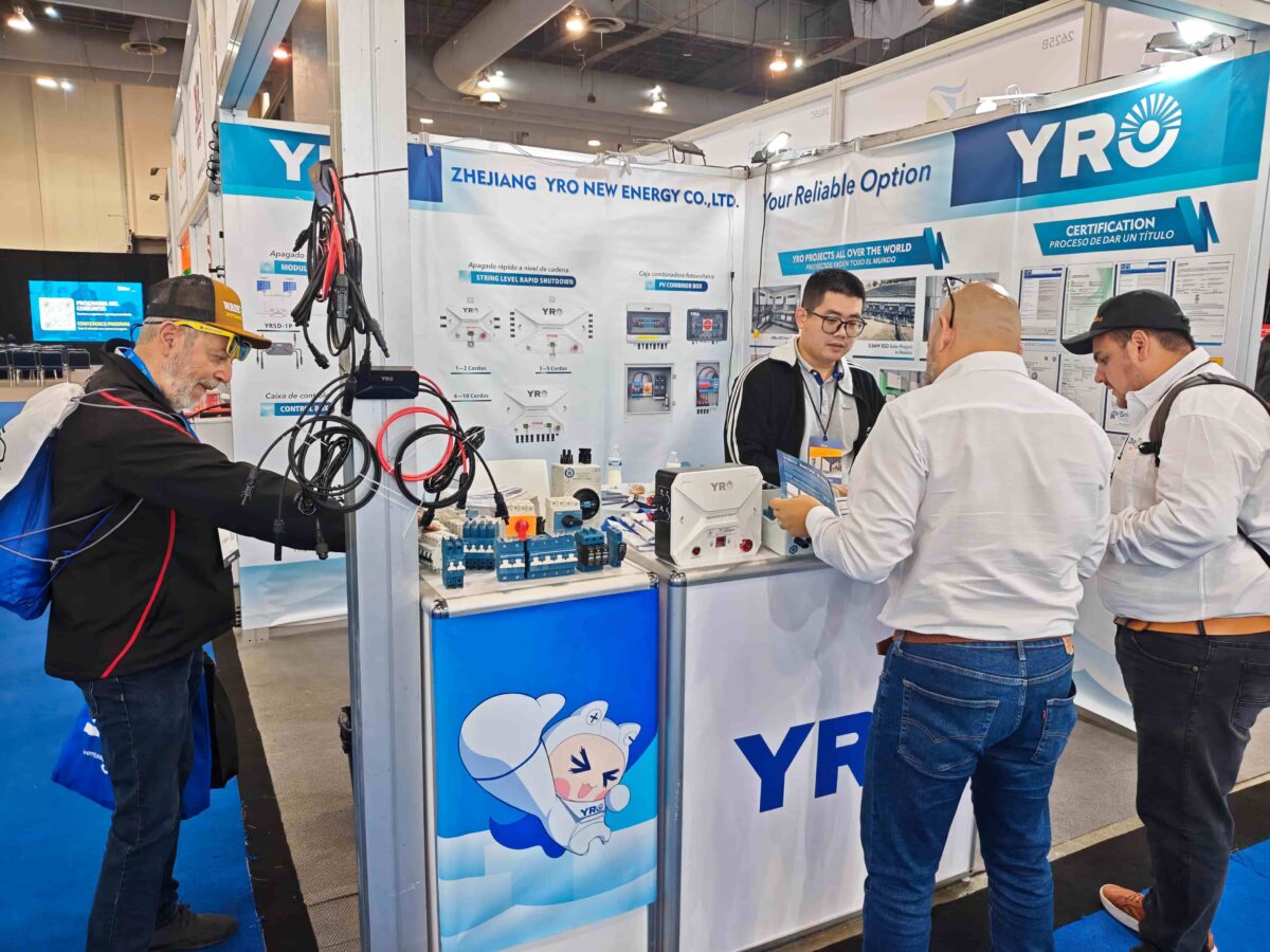 YRO Attends the 2025 Intersolar Mexico Exhibition (2)