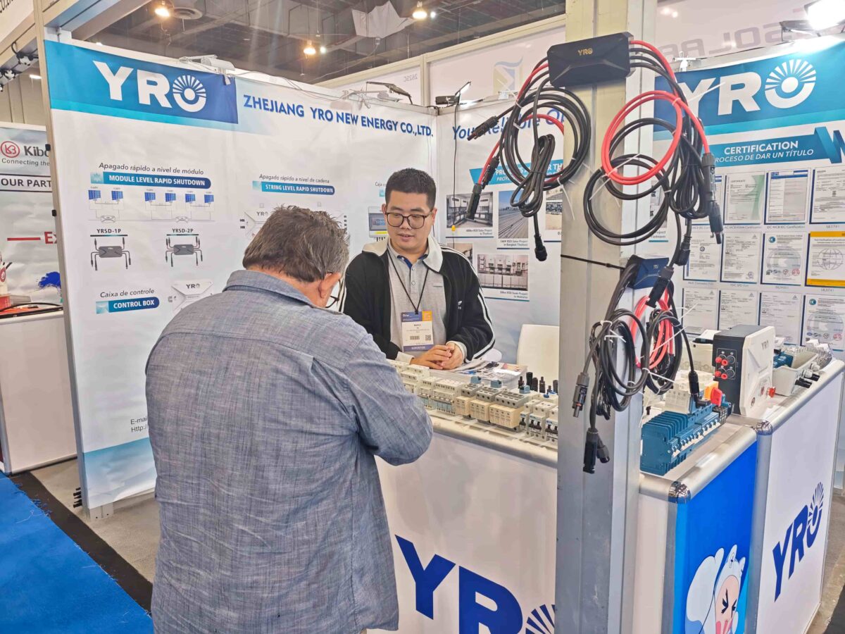 YRO Attends the 2025 Intersolar Mexico Exhibition (3)