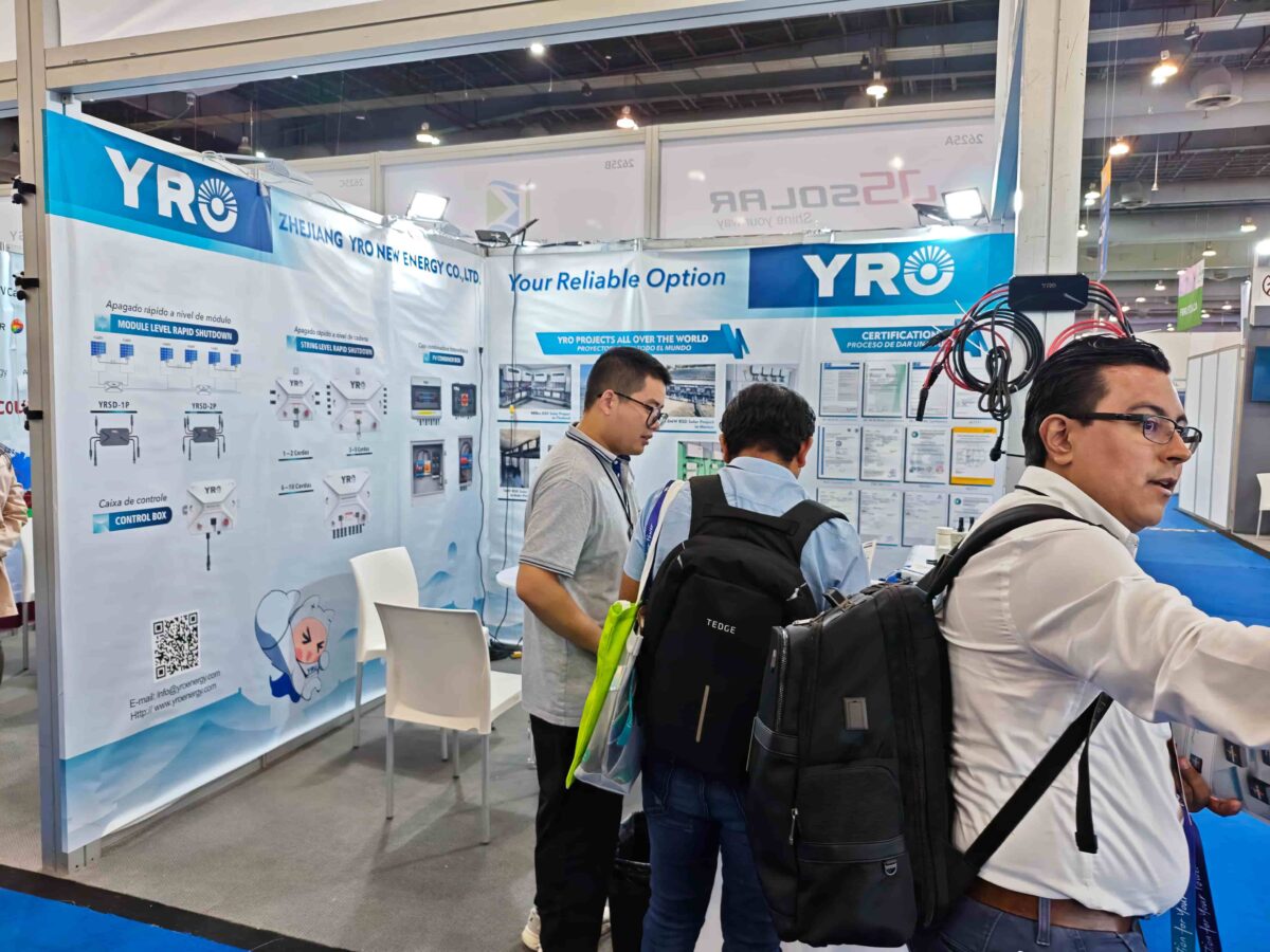 YRO Attends the 2025 Intersolar Mexico Exhibition (3)
